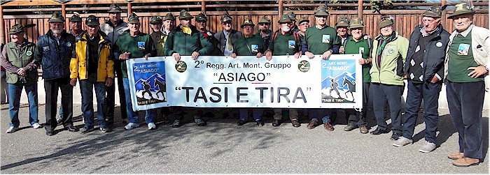 Foto di gruppo del Tasi e Tira  prima del pranzo a Bressanone