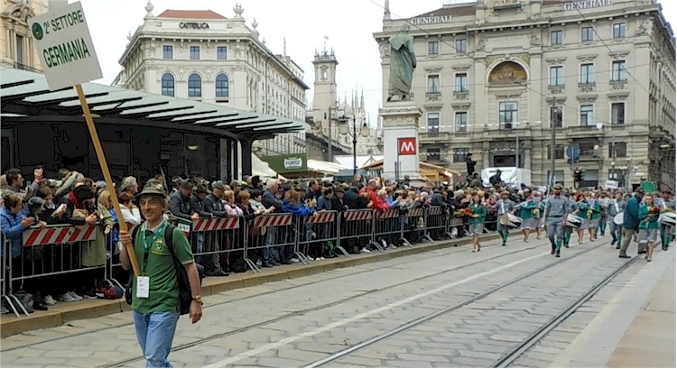 Sezione estera della Germania sfila a Milano nel 2019